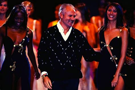 gianni versace stilisat di moda|gianni versace stilisti.